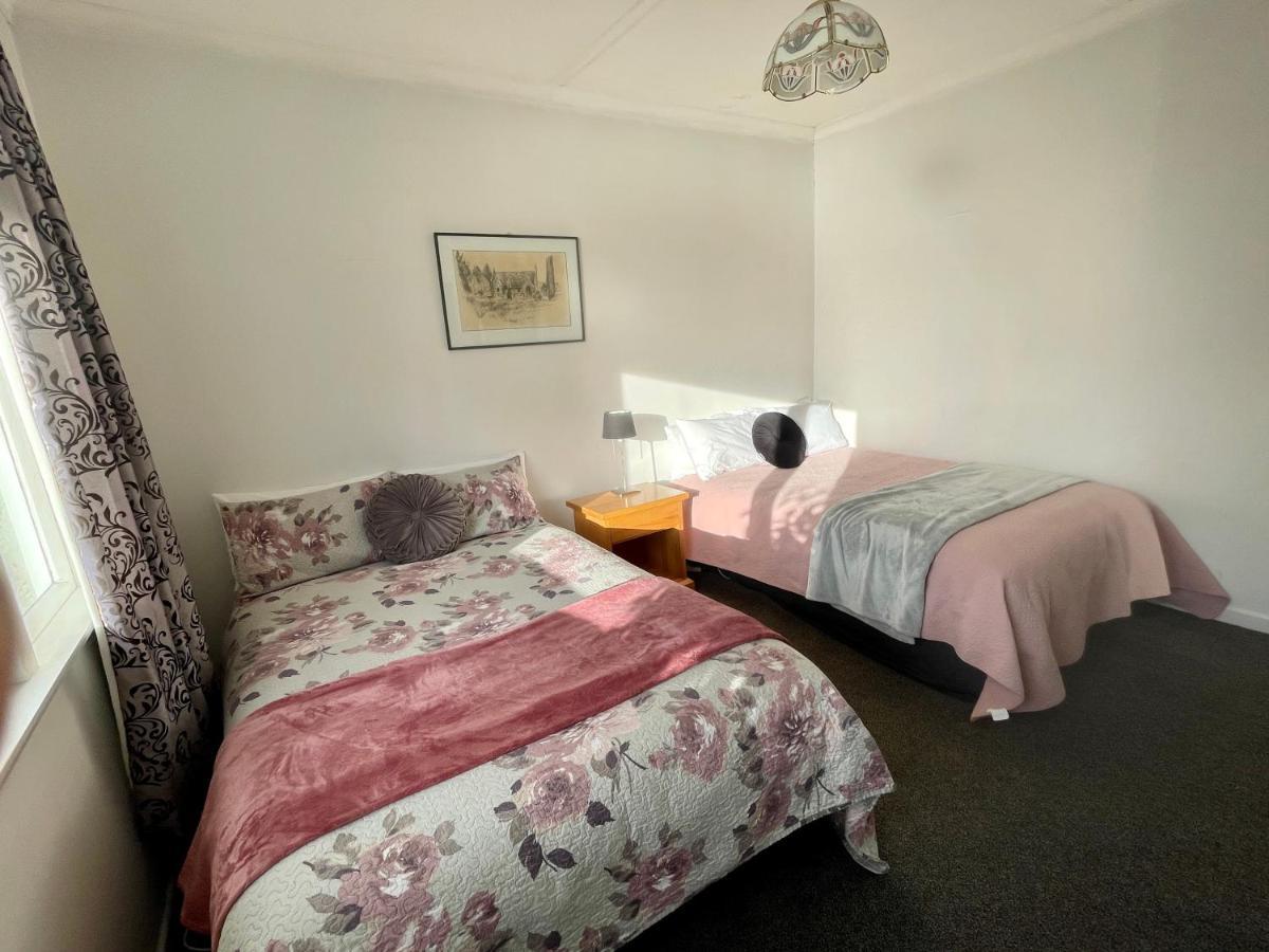 인버카길 Bungalow On Centre 아파트 외부 사진